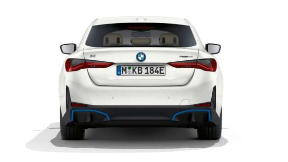 BMW i4 eDrive40 G26 2021 Mineralweiss Vista de la zaga BMW i4 eDrive40 G26 2021 Mineralweiss Vista de la zaga