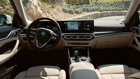 Puesto de conducción BMW i4 G26 2021 Puesto de conducción BMW i4 G26 2021 interior
