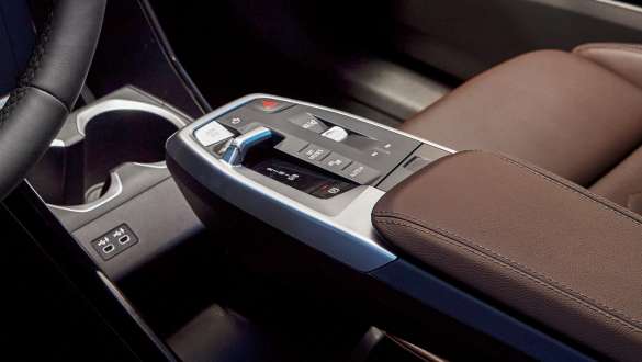 BMW iX1 U11 BEV Consola central, interior BMW iX1 U11 BEV Interior, consola central, palanca selectora de cambio