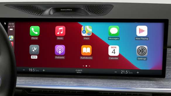 Integración del smartphone, primer plano, display de control BMW X7 G07 LCI Integración del smartphone, primer plano, display de control BMW X7 G07 LCI