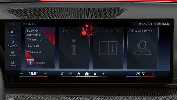 BMW Intelligent Personal Assistant BMW Serie 2 Coupé G42 Display de control Primer plano BMW Intelligent Personal Assistant BMW Serie 2 Coupé G42 Display de control Primer plano