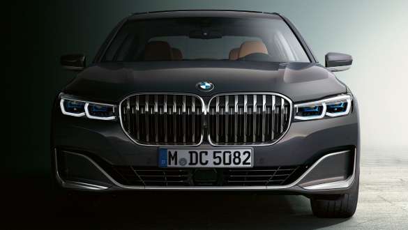 BMW Serie 7 Faldón delantero BMW Serie 7: vista del frontal, primer plano del faldón delantero