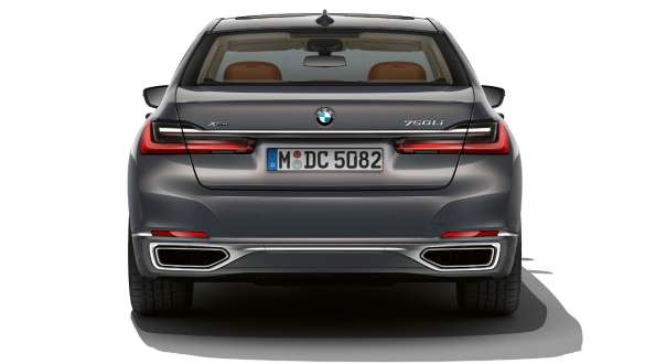 BMW Serie 7 Faldón trasero BMW Serie 7: primer plano del faldón trasero