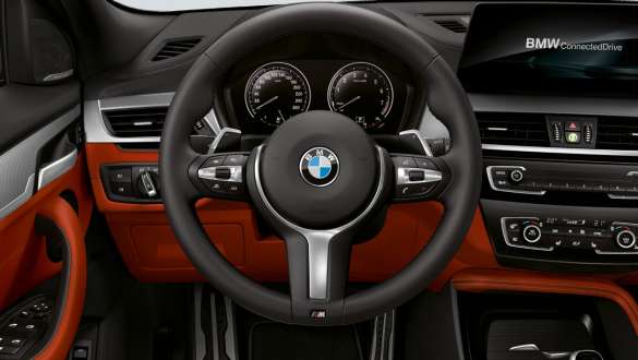 Puesto de conducción con control de crucero activo con función Stop&Go BMW X2 M35i (F39) interior