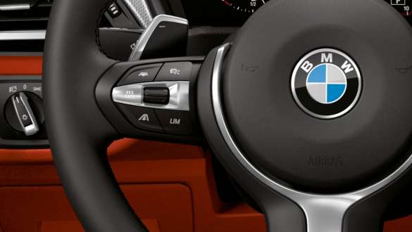 Volante de cuero BMW X2 M35i (F39) interior