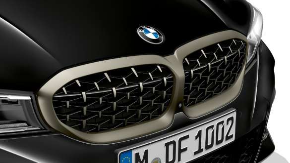 Paquete aerodinámico M BMW M340i xDrive Sedán G20 2020 BMW M340i xDrive Sedán G20 2020 Black Sapphire metalizado Paquete aerodinámico M Frontal Primer plano