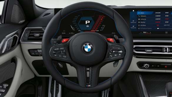 Volante M de carbono BMW M4 Competition Cabrio con sistema M xDrive G83 2021 BMW M4 Cabrio Interior Competition G83 2021 Interior, volante M de carbono, puesto de conducción