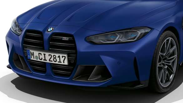 Diseño del frontal BMW M4 Competition Cabrio con sistema M xDrive G83 2021 BMW M4 Competition Cabrio con sistema M xDrive G83 2021 BMW Individual Frozen Portimao Blau metalizado, diseño del frontal, vista de tres cuartos del frontal