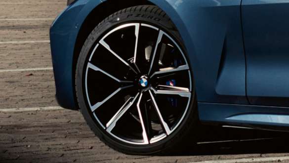 Llantas de aleación ligera M de 18 pulgadas estilo 848 M BMW M440i xDrive Coupé G22 2020 BMW M440i xDrive Coupé G22 2020 Llantas de aleación ligera M de 18 pulgadas estilo 848 M Primer plano