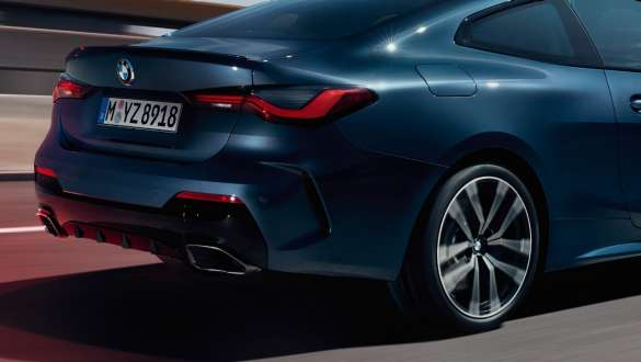 Suspensión M adaptativa BMW M440i xDrive Coupé G22 2020 BMW M440i xDrive Coupé G22 2020 Suspensión M adaptativa Detalle de faldón trasero
