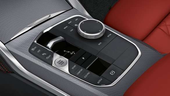 Cambio deportivo Steptronic de 8 velocidades BMW M440i xDrive Gran Coupé G26 2021 Cambio deportivo Steptronic de 8 velocidades BMW M440i xDrive Gran Coupé G26 2021 Selector de marchas Consola central