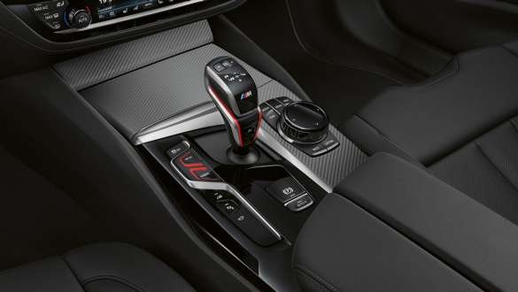 BMW M5 Competition con cambio Steptronic M de 8 velocidades con Drivelogic F90 2020 BMW M5 Competition con cambio Steptronic M de 8 velocidades con Drivelogic F90 LCI Renovación 2020 Interior, selector de cambio
