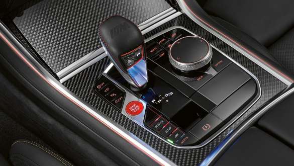 Trasmisión M Steptronic de 8 velocidades. BMW M8 Competition Coupé con transmisión M Steptronic de 8 velocidades.