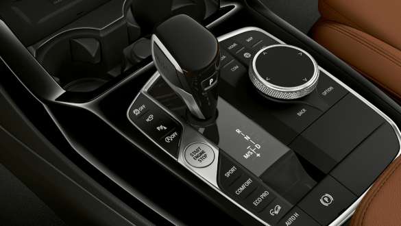 Cambio deportivo Steptronic de 8 velocidades BMW X3 M40i M40d G01 LCI Renovación 2021 BMW X3 M40i M40d G01 LCI Renovación 2021 Cambio deportivo Steptronic de 8 velocidades, selector de cambio, interior