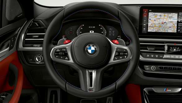 Volante M de cuero BMW X3 M F97 LCI Renovación 2021 BMW X3 M F97 LCI Renovación 2021 Volante M de cuero, puesto de conducción