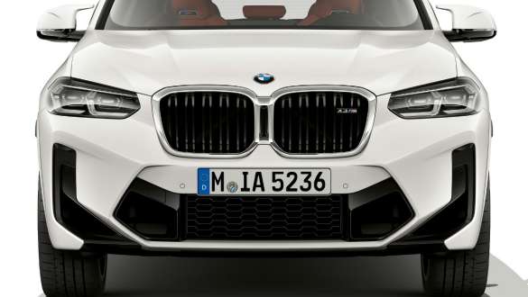 Diseño del frontal BMW X3 M F97 LCI Renovación 2021 BMW X3 M F97 LCI Renovación 2021 Alpinweiss, diseño del frontal, vista del frontal