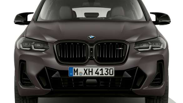 Elementos de diseño específicos de BMW M40i y BMW M40d BMW X4 M40i M40d G02 LCI 2021 BMW X4 M40i M40d G02 LCI Renovación 2021 Elementos de diseño específicos Frozen Deep Grey de M40i y M40d Vista del frontal
