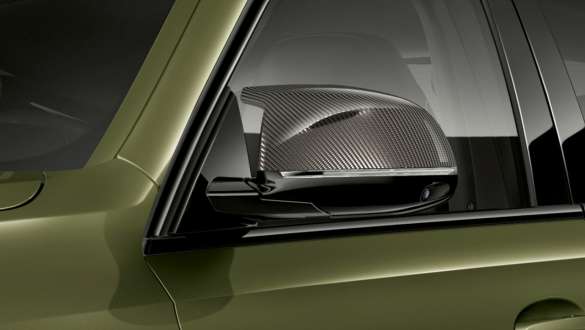 Carcasas para los espejos de carbono M del BMW X6 M Competition Carcasas para los espejos de carbono M del BMW X6 M Competition 2020, Pintura Especial de BMW Individual Urban Green, exterior del SUV