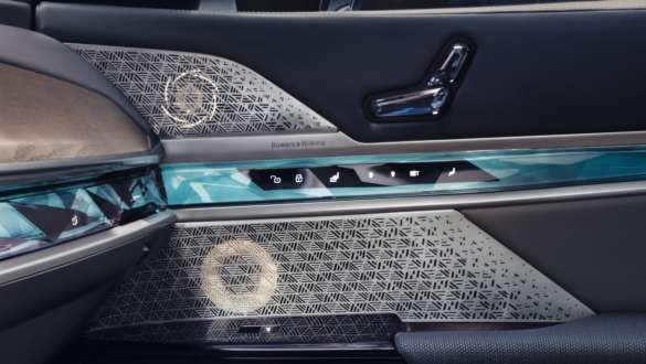 Bowers & Wilkins BMW i7 G70 Bowers & Wilkins, altavoz en la puerta BMW i7 G70